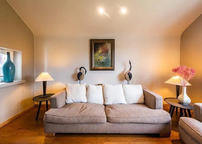 Casa Newport Villa *